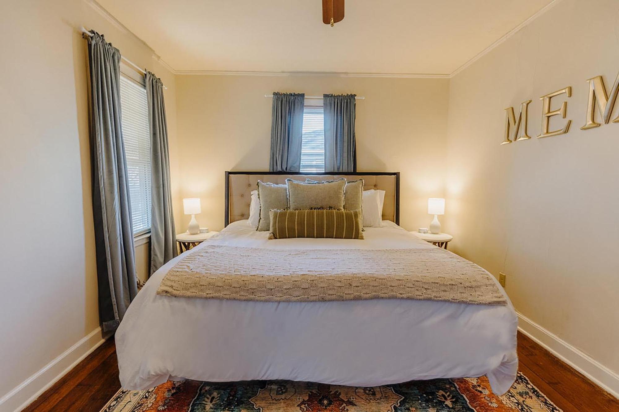 Historic Revival King Bed Liberty Bowl Memphis 893 빌라 외부 사진